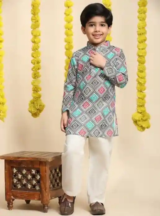  Kids Clothing